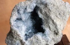 水晶產(chǎn)地在哪里？